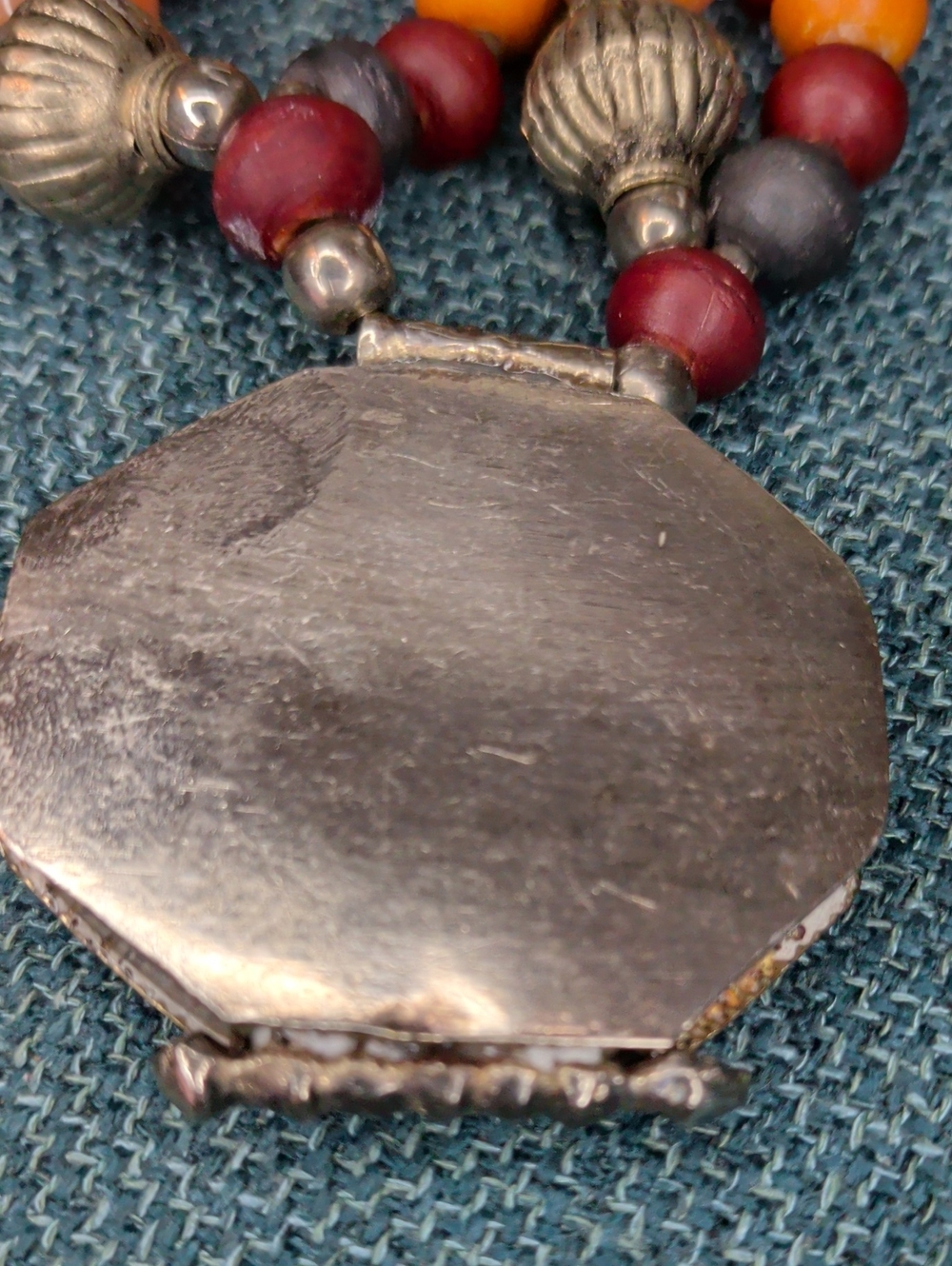 Vintage Tibetan Medallion Necklace Orange & Wood Beaded Gau Box - Picture 11 of 11